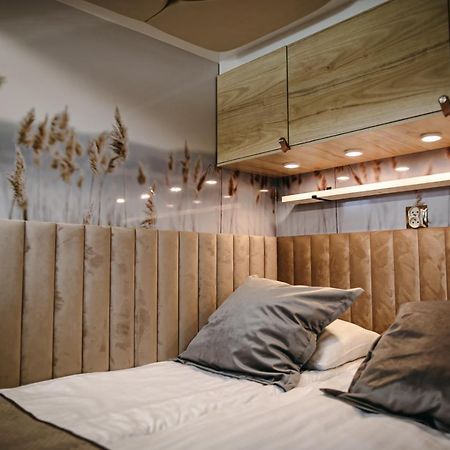 Myhouseboat 2 Hotel Moerbisch Am See Exterior photo